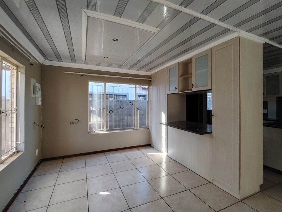 4 Bedroom Property for Sale in Mandela View Free State